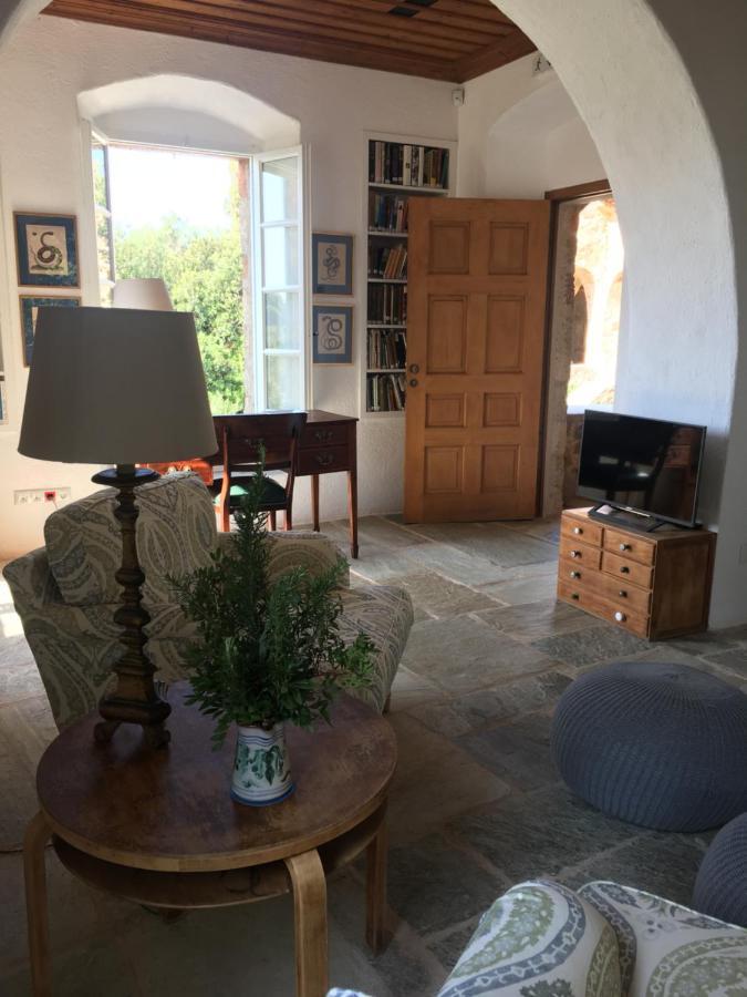 Bed and Breakfast Patrick & Joan Leigh Fermor House Кардамили Экстерьер фото